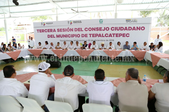 Acciones articuladas para lograr transformación de Tepalcatepec: Silvano Aureoles