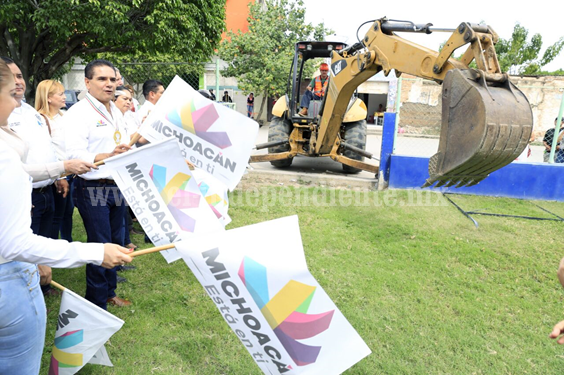 Inician Gobernador y Comité Ciudadano obras con 14 mdp en Tepalcatepec