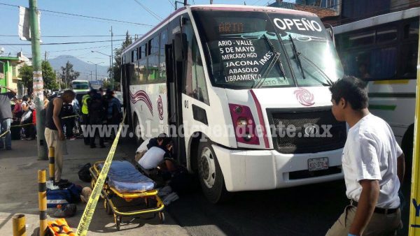 Fallece anciana que fue atropellada por un camión pasajero en la Avenida Juárez