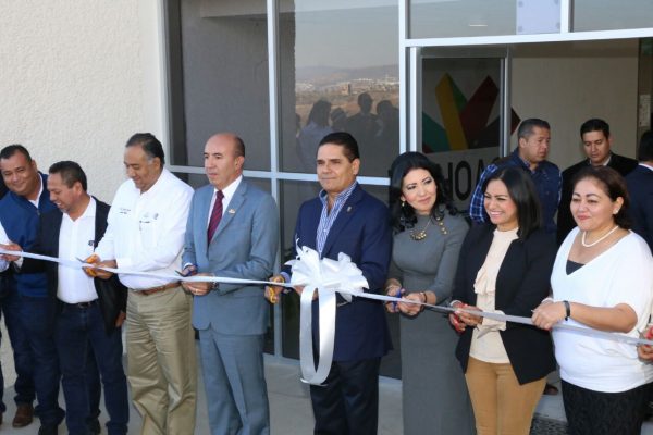 Inaugura Gobernador instalaciones de la Universidad Virtual