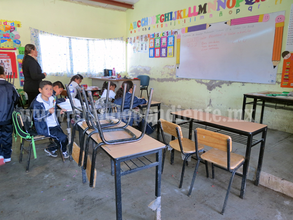 Comenzó la construcción  de 6 aulas nuevas en la  escuela Lázaro Cárdenas