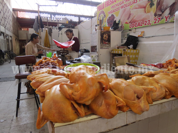 Prevén incremento de 5 pesos en kilo de carne de pollo