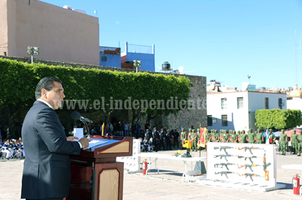 Participa Silvano Aureoles en ceremonia de destrucción de armas decomisadas