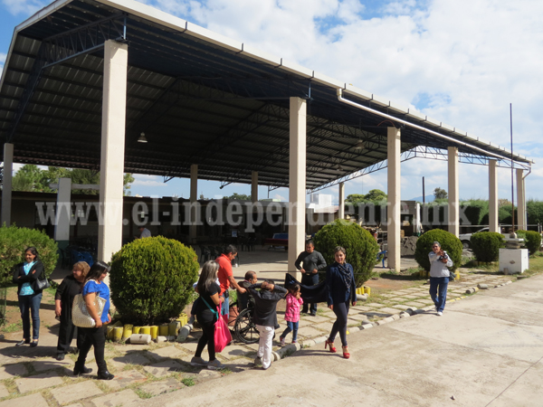Invierten 10 mdp para reparar escuela Lázaro Cárdenas