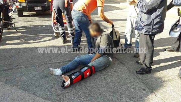 Trabajador de aseo público es arrollado por camión recolector en Zamora