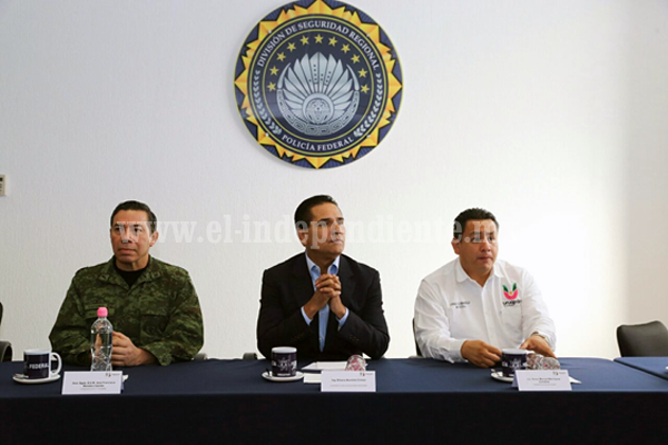 Revisa Gobernador estrategia de seguridad en Uruapan