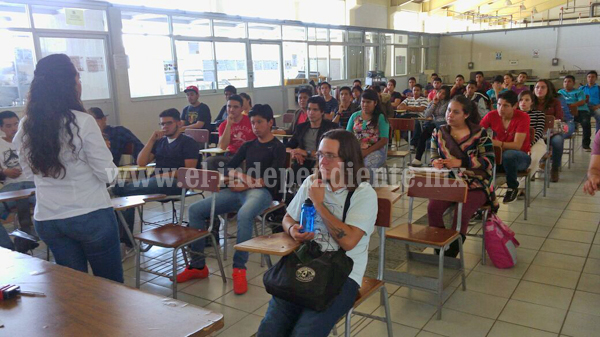 Mediante Beca, buscan permanencia de alumnos vulnerables
