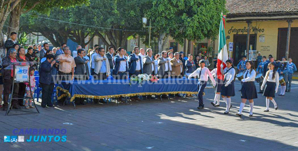 Con acto cívico celebran el Día de la Bandera Nacional