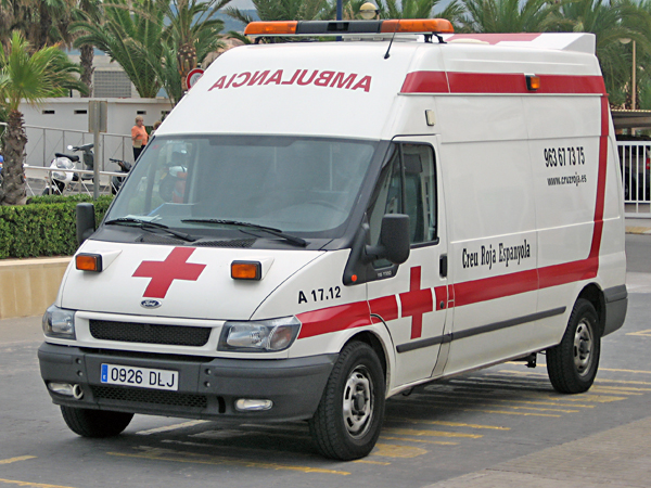 Cuerpos de auxilio no pueden negar ambulancias a personas en caso de contingencia