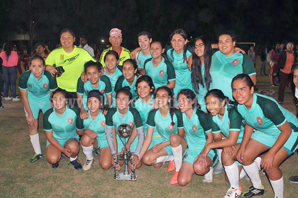 Club deportivo Barza campeón de la liga infantil-juvenil y femenil Zamora