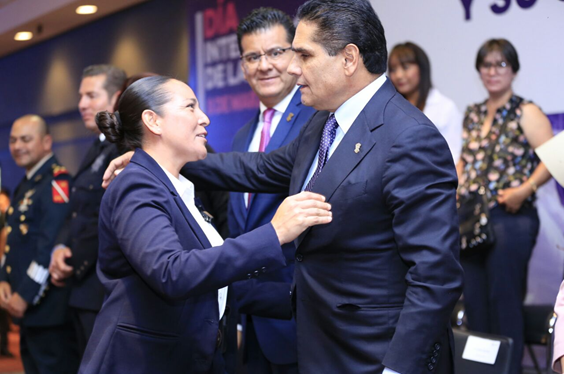 Reconoce Gobernador labor de las mujeres policías de Michoacán