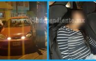 Chocan contra poste en la 20 de Noviembre; una jovencita quedo inconsciente