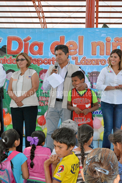 Gobierno municipal y DIF Jacona regalaron felicidad a miles de pequeños