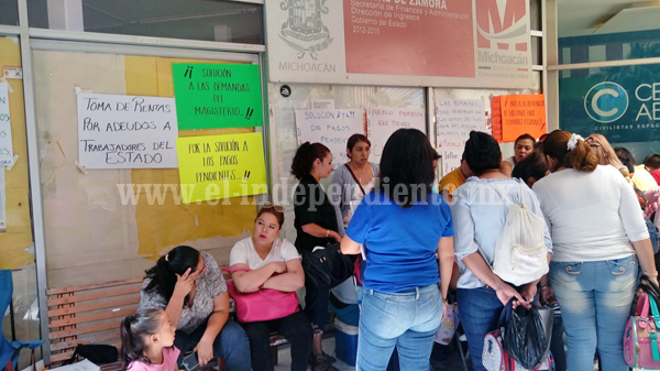 CNTE paralizó oficinas de rentas en el estado