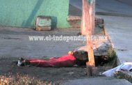 Abandonan cadáver degollado de una mujer en Zamora