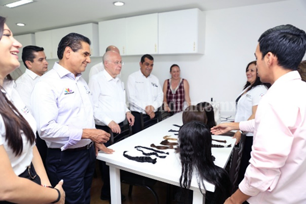 Con dedicación y empeño, mejoramos la salud en Michoacán: Silvano Aureoles
