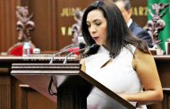 Adriana Campos presentó iniciativa para reformar Ley de Adopción del Estado de Michoacán