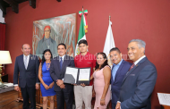 Michoacán tiene talento y futuro en sus jóvenes: Silvano Aureoles