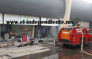 Se incendia tienda de ropa en Plaza Ventanas, en Zamora