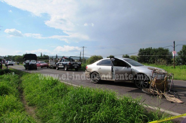 Aparatosa carambola deja un lesionado en la carretera Jacona – Jiquilpan