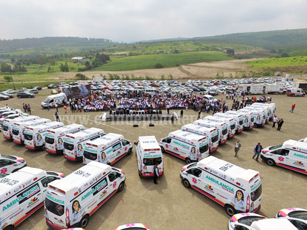 Realiza Silvano Aureoles entrega histórica de ambulancias a municipios