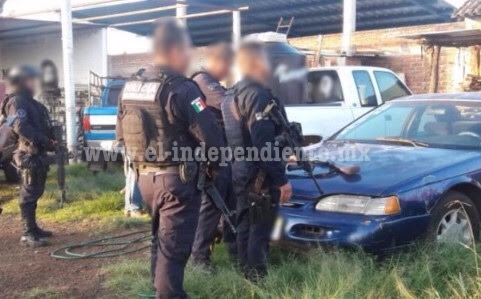SSP y Sedena aseguran a 11 personas, arsenal y vehículos, en Zamora y Tangamandapio