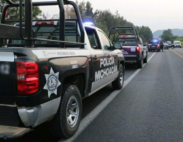 Atacan a patrulla de la Policía Michoacán en Ecuandureo, hay dos muertos y un lesionado