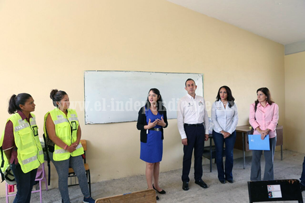 Valida UNESCO trabajo por erradicar aulas “de palitos” en Michoacán