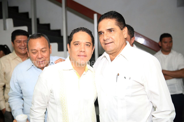 Asiste Silvano Aureoles a Segundo Informe de Gobierno del alcalde de Acapulco