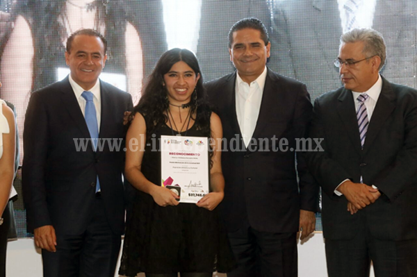 Entrega Gobernador Premio Michoacano de la Juventud 2017