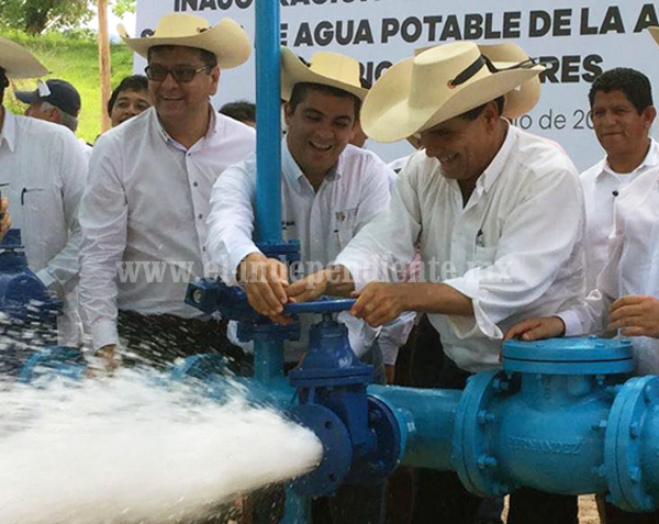 Gobierno del Estado dota de agua potable a la cabecera municipal de Huetamo