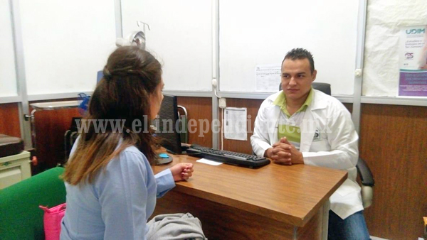 Doctores del Tec Zamora al cuidado de la salud de los jóvenes del plantel