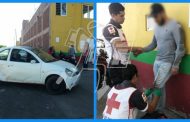 Choque de moto y auto en Zamora deja un joven lesionado