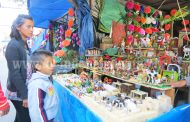 Participan 28 comerciantes en el Tianguis Navideño de Jacona