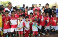 Premian a participantes del torneo de futbol infantil, juvenil y femenil