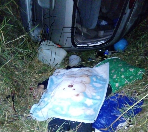 Se desbarranca camioneta camino a Atapan; una mujer fallece y hay 6 lesionados
