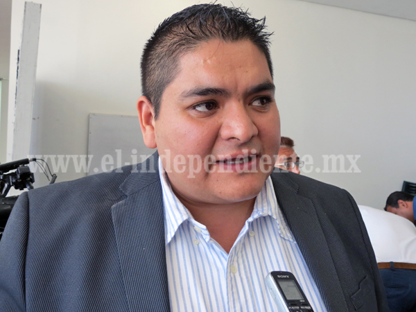 Arturo Hernández pidió licencia al cargo de Alcalde