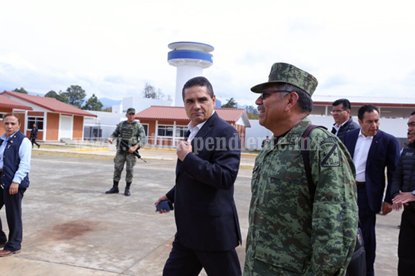 Revisa Gobernador estrategia de seguridad en región Zitácuaro
