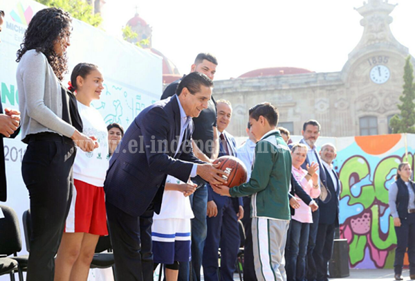 Arranca Gobernador Primera Academia de Baloncesto Aguacateros de Michoacán