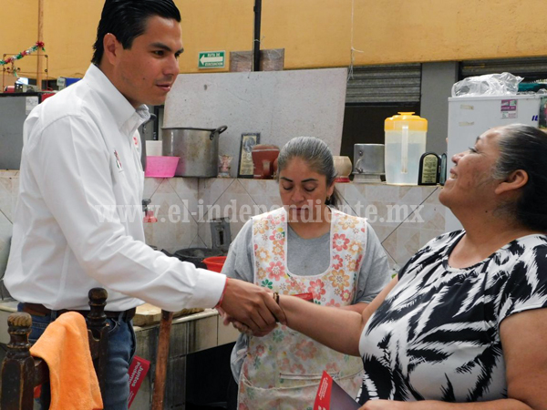 Reconoció Sergio Flores necesidades de sector agrícola en Yurécuaro y Tanhuato