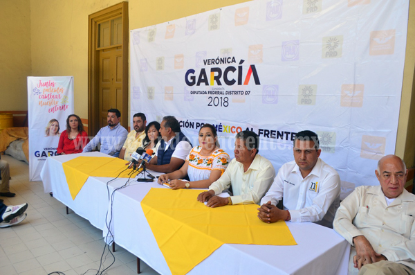 Resaltan dirigentes nacionales del PRD importancia del trabajo de Verónica García