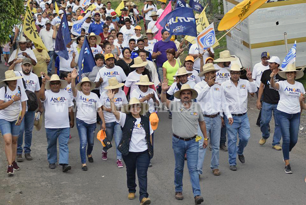 Ángel Macías invitó a los habitantes a sumarse al proyecto de Por México al Frente