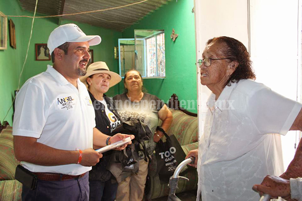 Ángel Macías reafirmó su apoyo incondicional a la comunidad de San Cristóbal