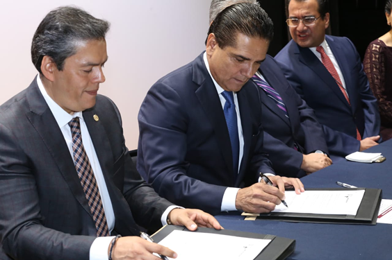 Propone Gobernador acercar la justicia administrativa a las regiones en Michoacán