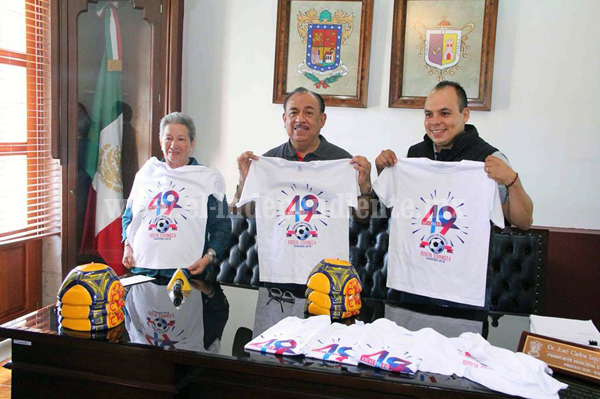 Ayuntamiento entregó material deportivo para 49 Torneo de Barrios “Rosita Espinoza”