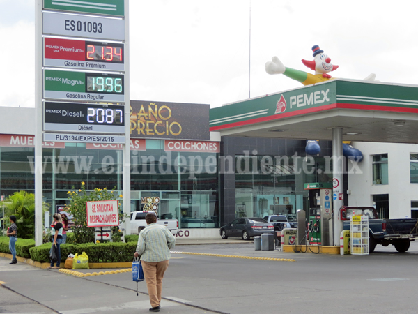 Empresarios en la incertidumbre por llegada del precio de gasolina a 20 pesos litro