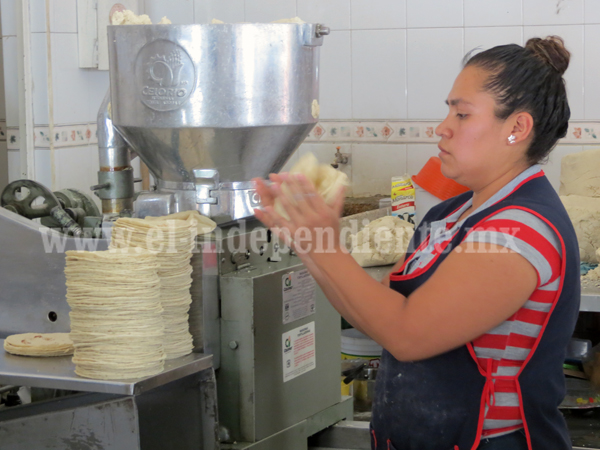 Tortilleros la volvieron a hacer: sube a 19 pesos el kilo de tortillas