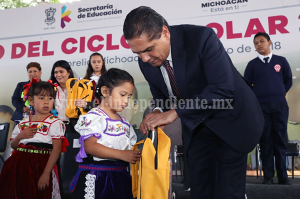 Inaugura Silvano Aureoles Ciclo Escolar 2018-2019 en Michoacán