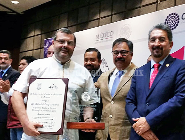 Premian a lo mejor de la Ciencia en Michoacán