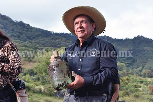 Mezcal michoacano, cultura líquida detonante del desarrollo económico: Sedeco